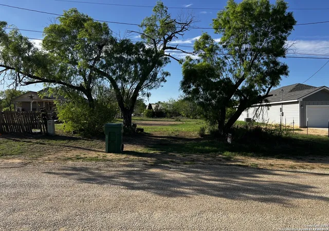 5th image of Willow Willow, Jourdanton, TX 78026 | MLS# 1947084