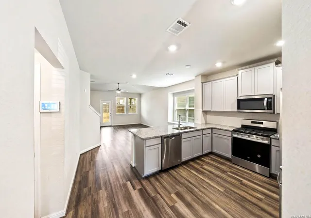 Photo 4 of Single family home for sale at 4820 Night Herder, St. Hedwig, TX 78152 | MLS# 1947097 | Listing updated on 2026-09-08