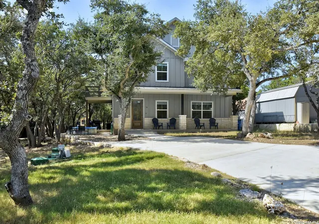 Photo 1 of Single family home for sale at 660 Mockingbird, Canyon Lake, TX 78133 | MLS# 1947110 | Listing updated on 2026-08-19