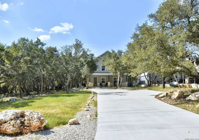 Photo 2 of Single family home for sale at 660 Mockingbird, Canyon Lake, TX 78133 | MLS# 1947110 | Listing updated on 2026-08-19