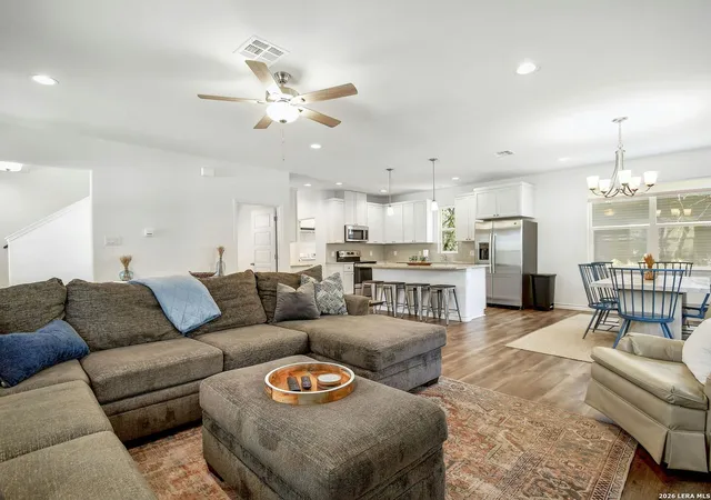 Photo 3 of Single family home for sale at 660 Mockingbird, Canyon Lake, TX 78133 | MLS# 1947110 | Listing updated on 2026-08-19