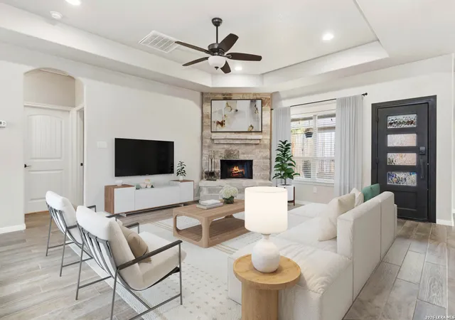 Photo 1 of Single family home for sale at 570 Forest Crest, Canyon Lake, TX 78133 | MLS# 1947114 | Listing updated on 2026-08-05