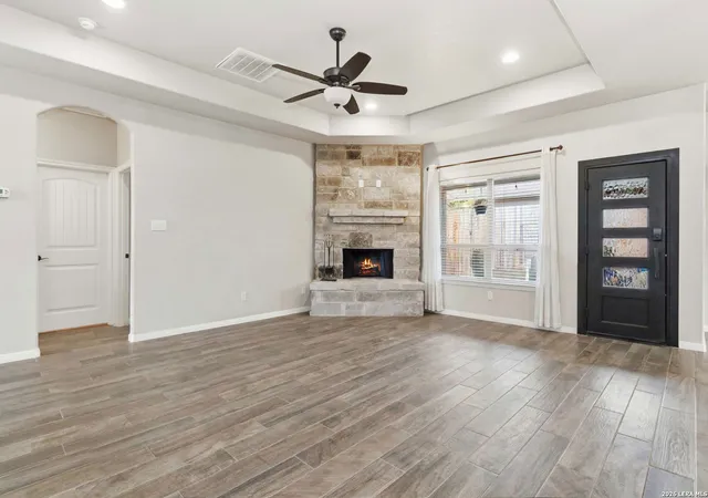 Photo 4 of Single family home for sale at 570 Forest Crest, Canyon Lake, TX 78133 | MLS# 1947114 | Listing updated on 2026-08-05
