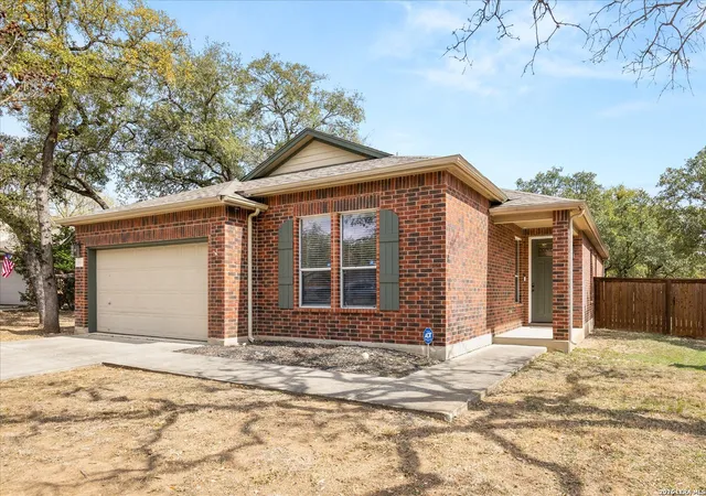 Photo 3 of Sale Pending at 24804 Forum Cir, San Antonio, TX 78255 | MLS# 1947163 | Listing updated on 2026-03-28