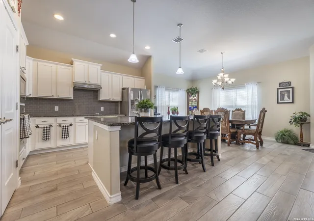 2nd image of 133 Grand View, Floresville, TX 78114 | MLS# 1947180