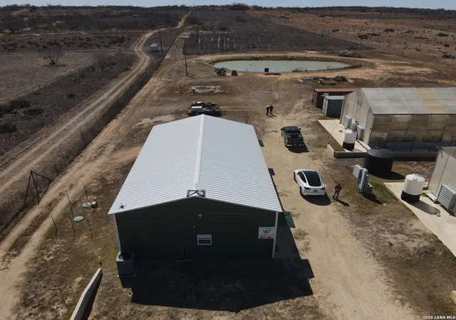 4th image of 2353 County Rd 3000/Keystone Rd, Pearsall, TX 78061 | MLS# 1947184