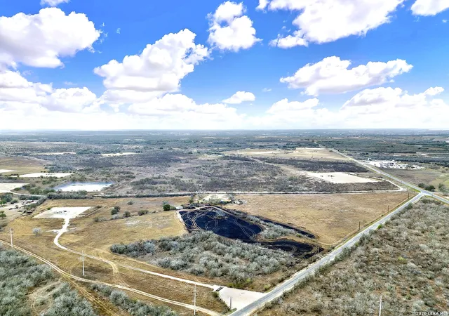 3rd image of 4884 County Road 342, Kenedy, TX 78119 | MLS# 1947193