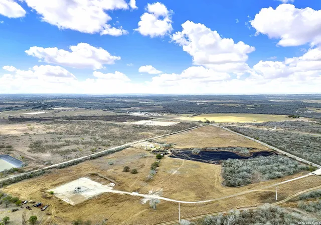 4th image of 4884 County Road 342, Kenedy, TX 78119 | MLS# 1947193