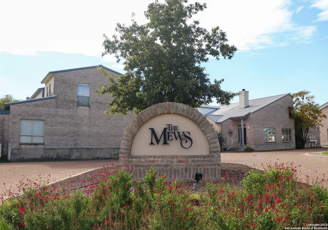 Photo 3 of Sale Pending at 162 Oakwell Farms #162, San Antonio, TX 78218 | MLS# 1947204 | Listing updated on 2026-04-18