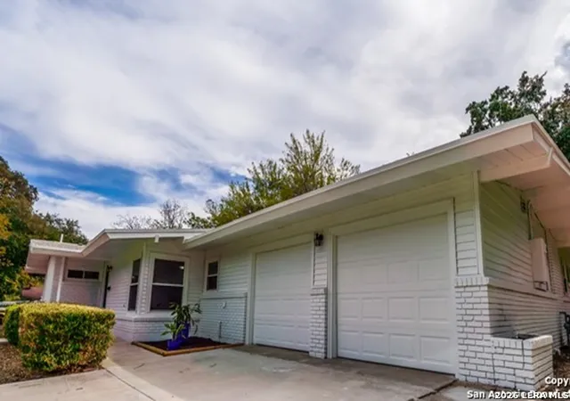 Photo 3 of Single family home for sale at 110 Meadowood, San Antonio, TX 78216 | MLS# 1947234 | Listing updated on 2026-03-25
