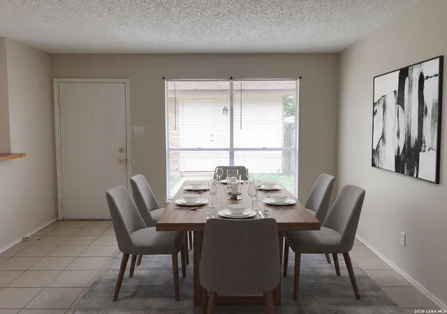 Listing Photo 4 - Condo for sale in building located at 8833 Mdw Range, San Antonio, TX 78250