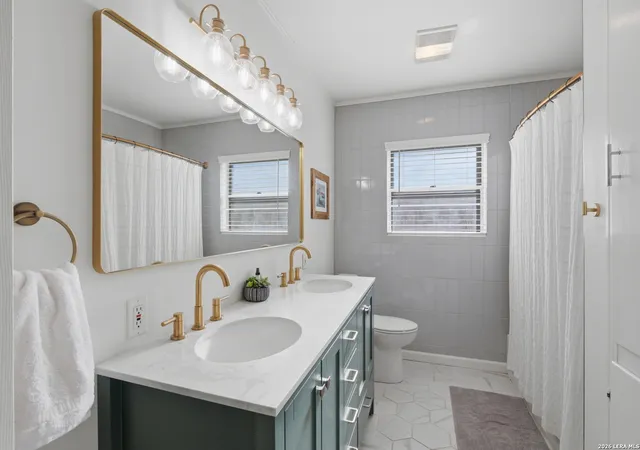 2nd image of 357 Tuttle Rd, Terrell Hills, TX 78209 | MLS# 1947352