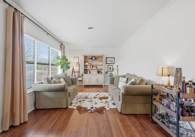 4th image of 357 Tuttle Rd, Terrell Hills, TX 78209 | MLS# 1947352
