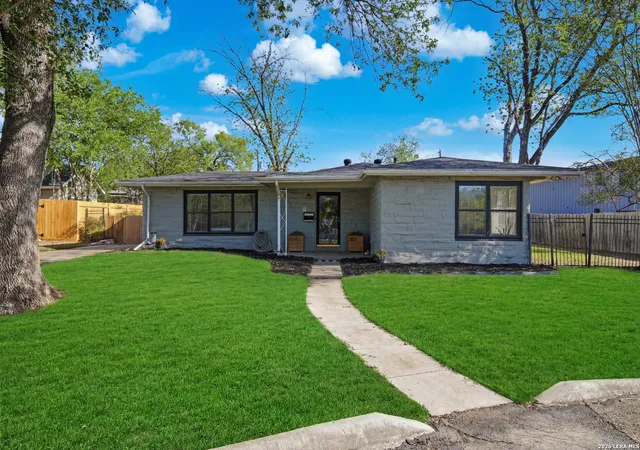 2nd image of 357 Tuttle Rd, Terrell Hills, TX 78209 | MLS# 1947352
