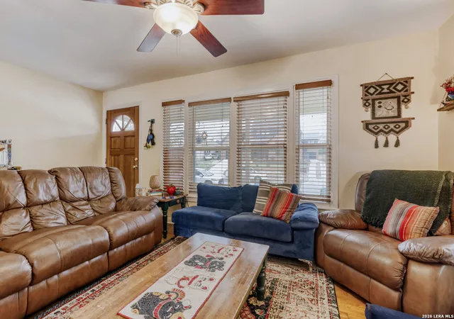4th image of 3307 Larry, Austin, TX 78722 | MLS# 1947357