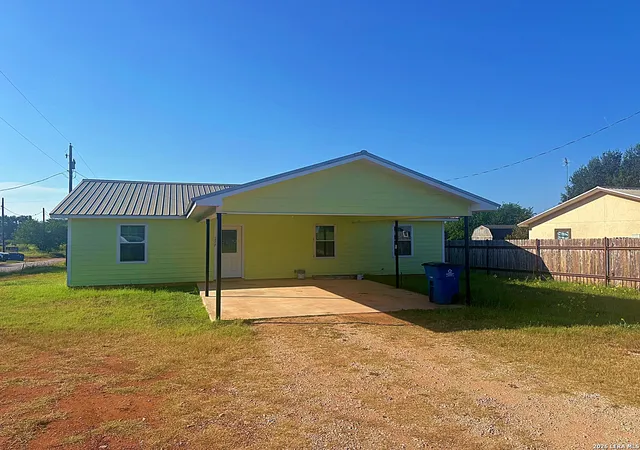 1st image of 279 Edwards Ave, Charlotte, TX 78011 | MLS# 1947390