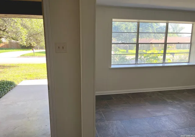 Photo 3 of Single family home for sale at 425 Driftwind, Windcrest, TX 78239 | MLS# 1947405 | Listing updated on 2026-09-15