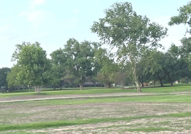 Photo 36 of Single family home for sale at 425 Driftwind, Windcrest, TX 78239 | MLS# 1947405 | Listing updated on 2026-10-08