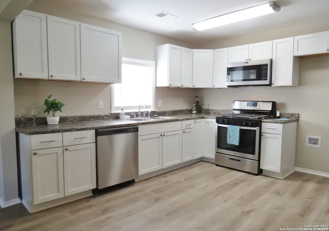 Photo 3 of Sale Pending at 435 Harding, San Antonio, TX 78221 | MLS# 1947454 | Listing updated on 2026-09-11