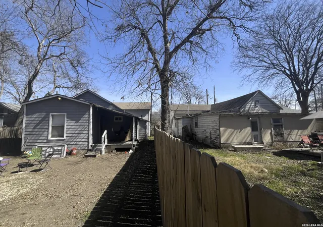 Photo 3 of Single family home for sale at 1021 Cherry, San Antonio, TX 78202 | MLS# 1947516 | Listing updated on 2026-03-20