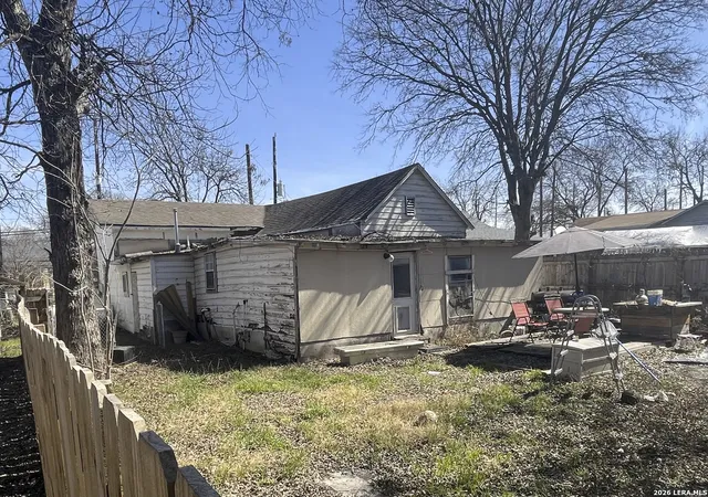 Photo 3 of Single family home for sale at 1021 Cherry, San Antonio, TX 78202 | MLS# 1947516 | Listing updated on 2026-03-20