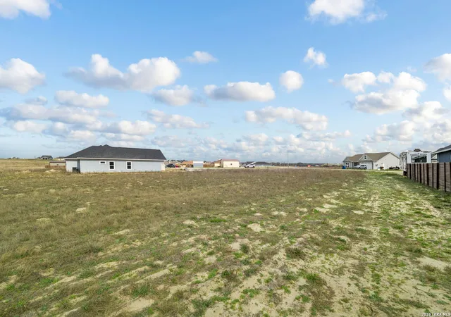 3rd image of 101 Merion, La Vernia, TX 78121 | MLS# 1947535