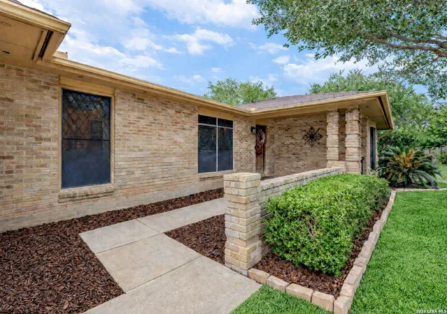 Photo 3 of Single family home for sale at 2011 Broken Oak, San Antonio, TX 78232 | MLS# 1947549 | Listing updated on 2026-09-10