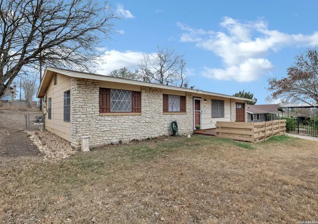 Photo 2 of Single family home for sale at 122 Morning Valley, San Antonio, TX 78227 | MLS# 1947575 | Listing updated on 2026-05-01
