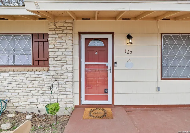 Photo 3 of Single family home for sale at 122 Morning Valley, San Antonio, TX 78227 | MLS# 1947575 | Listing updated on 2026-05-01