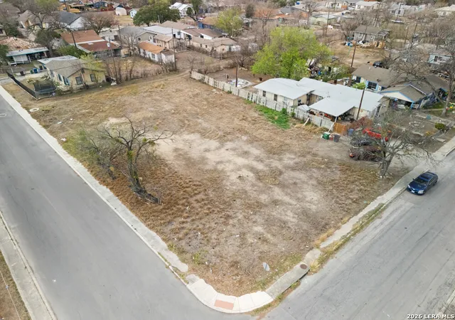 Photo 4 of Sale Pending at 4002 W Salinas, San Antonio, TX 78207 | MLS# 1947613 | Listing updated on 2026-03-26