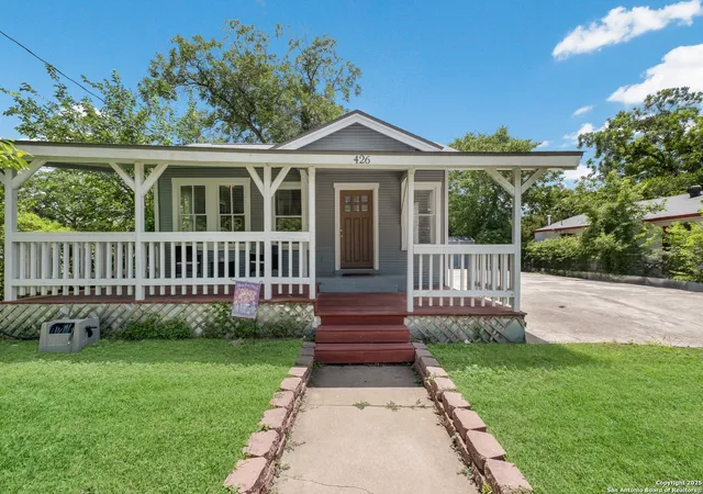 3rd image of 426 N Monumental St, San Antonio, TX 78202 | MLS# 1947691