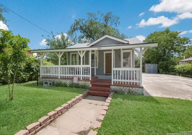 4th image of 426 N Monumental St, San Antonio, TX 78202 | MLS# 1947691