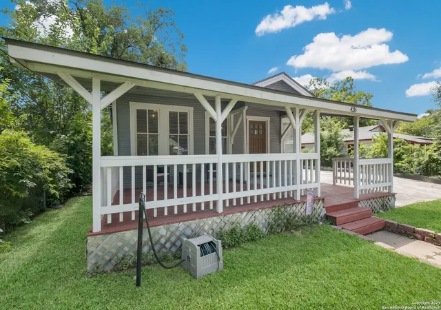 5th image of 426 N Monumental St, San Antonio, TX 78202 | MLS# 1947691