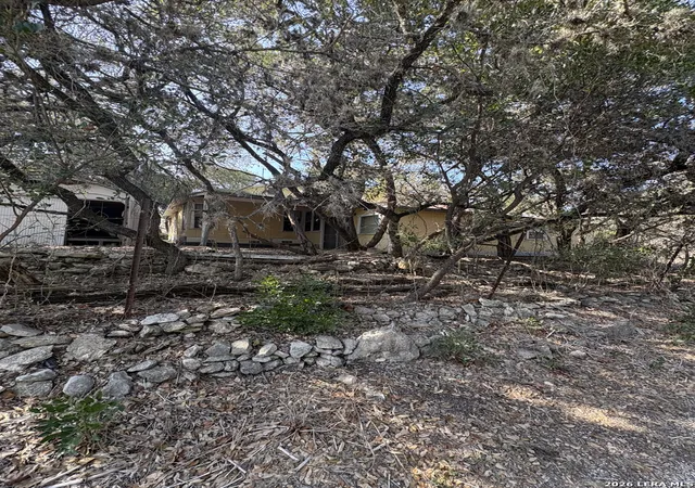 4th image of 690 Georges, Lakehills, TX 78063 | MLS# 1947711