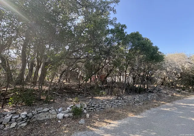 5th image of 690 Georges, Lakehills, TX 78063 | MLS# 1947711