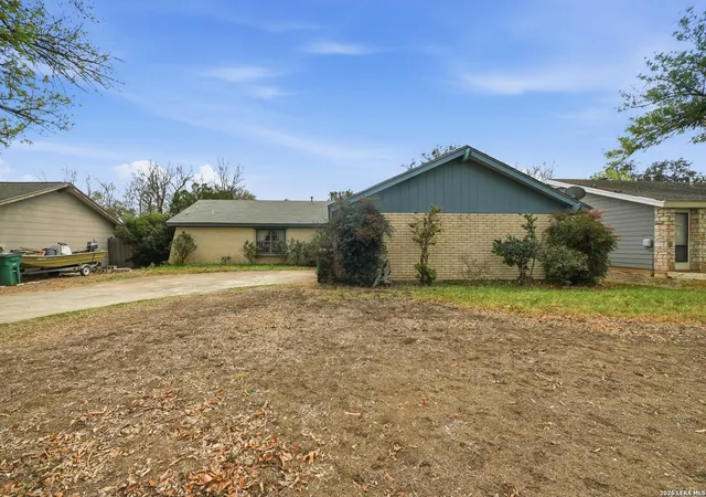 Photo 2 of Single family home for sale at 5018 Las Campanas, San Antonio, TX 78233 | MLS# 1947773 | Listing updated on 2026-03-21