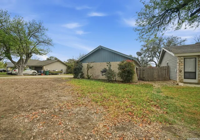 Photo 3 of Single family home for sale at 5018 Las Campanas, San Antonio, TX 78233 | MLS# 1947773 | Listing updated on 2026-03-21
