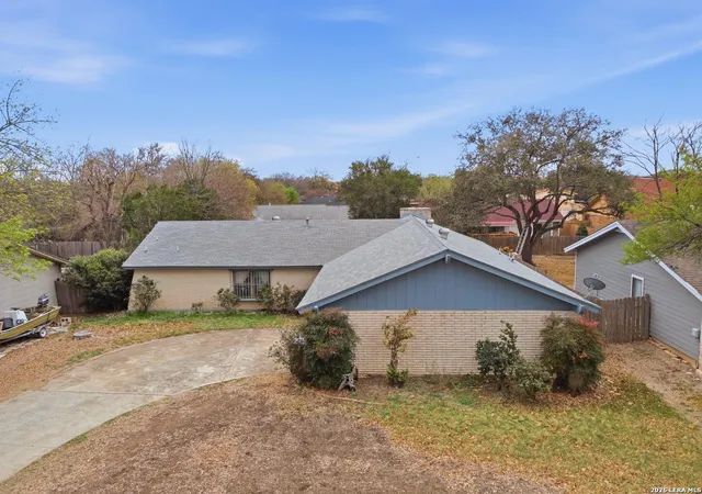 Photo 4 of Single family home for sale at 5018 Las Campanas, San Antonio, TX 78233 | MLS# 1947773 | Listing updated on 2026-03-21