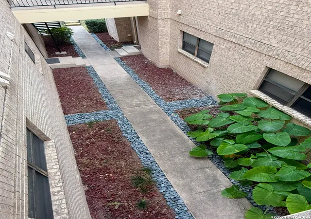 Photo 3 of Condo for sale at 11843 Braesview #1912, San Antonio, TX 78213 | MLS# 1947826 | Listing updated on 2026-03-21