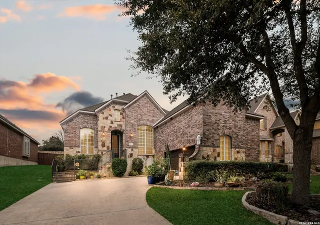 Photo 1 of Sale Pending at 3619 Pinnacle, San Antonio, TX 78261 | MLS# 1947903 | Listing updated on 2026-04-03