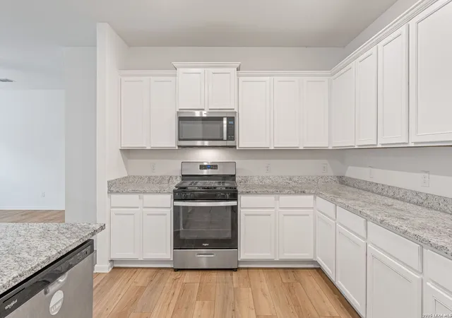 Photo 4 of Single family home for sale at 15103 Telfaire, Von Ormy, TX 78073 | MLS# 1947921 | Listing updated on 2026-04-21