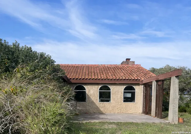 1st image of 429 Yorktown, Corpus Christi, TX 78418 | MLS# 1947983