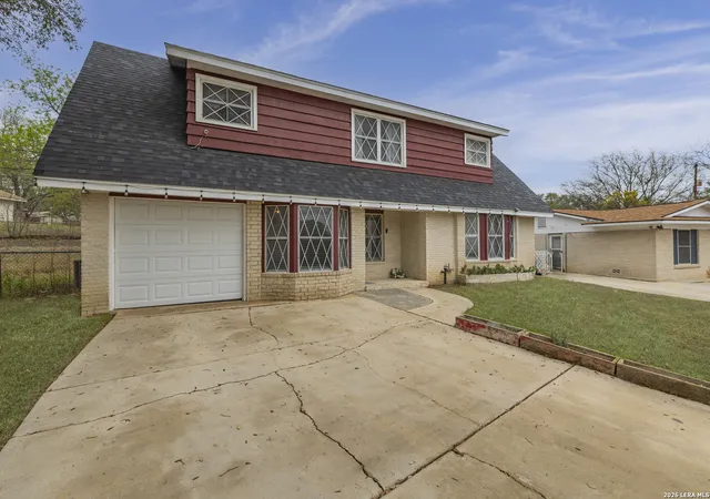 Photo 3 of Sale Pending at 623 Northtrail, San Antonio, TX 78216 | MLS# 1948033 | Listing updated on 2026-03-25