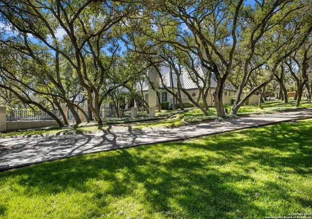 Photo 3 of Mansion for sale at 7 Lazy Hollow, San Antonio, TX 78230 | MLS# 1948059 | Listing updated on 2026-07-22