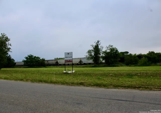 Photo 4 of Land for sale at 1617 First St, Pleasanton, TX 78064 | MLS# 1948086 | Listing updated on 2026-03-22