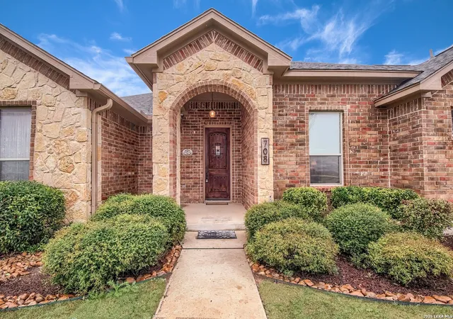 3rd image of 708 34Th Street, Hondo, TX 78861 | MLS# 1948133