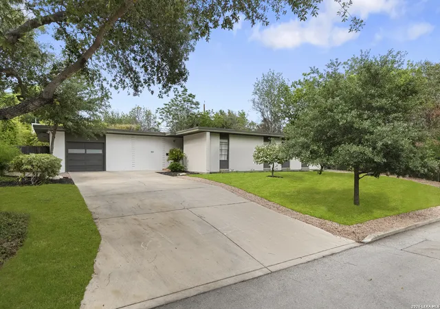 Photo 3 of Single family home for sale at 501 Thelma Dr, Olmos Park, TX 78212 | MLS# 1948174 | Listing updated on 2026-09-13