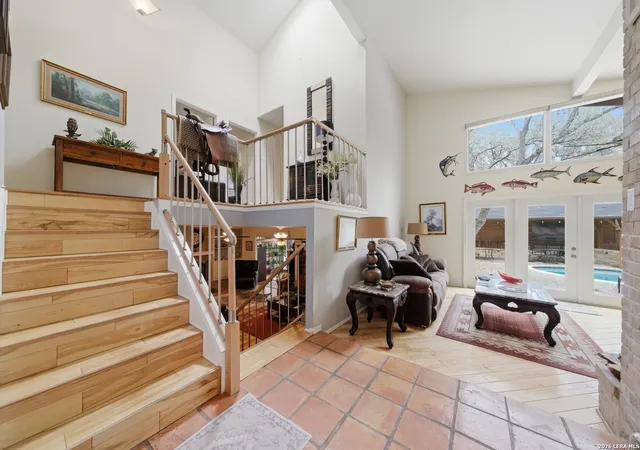 Photo 3 of Single family home for sale at 3511 Hunters Circle St, San Antonio, TX 78230 | MLS# 1948212 | Listing updated on 2026-04-28