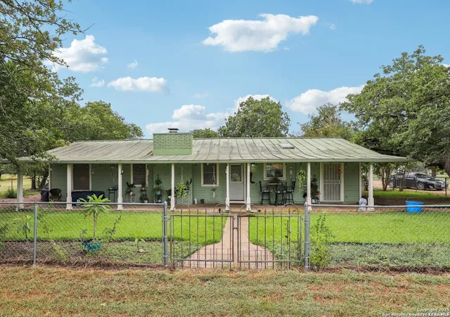 Photo 2 of Single family home for sale at 721 Rocky Creek, Fredericksburg, TX 78624 | MLS# 1948233 | Listing updated on 2026-03-22
