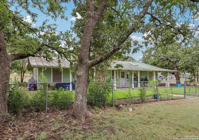 Photo 3 of Single family home for sale at 721 Rocky Creek, Fredericksburg, TX 78624 | MLS# 1948233 | Listing updated on 2026-03-22